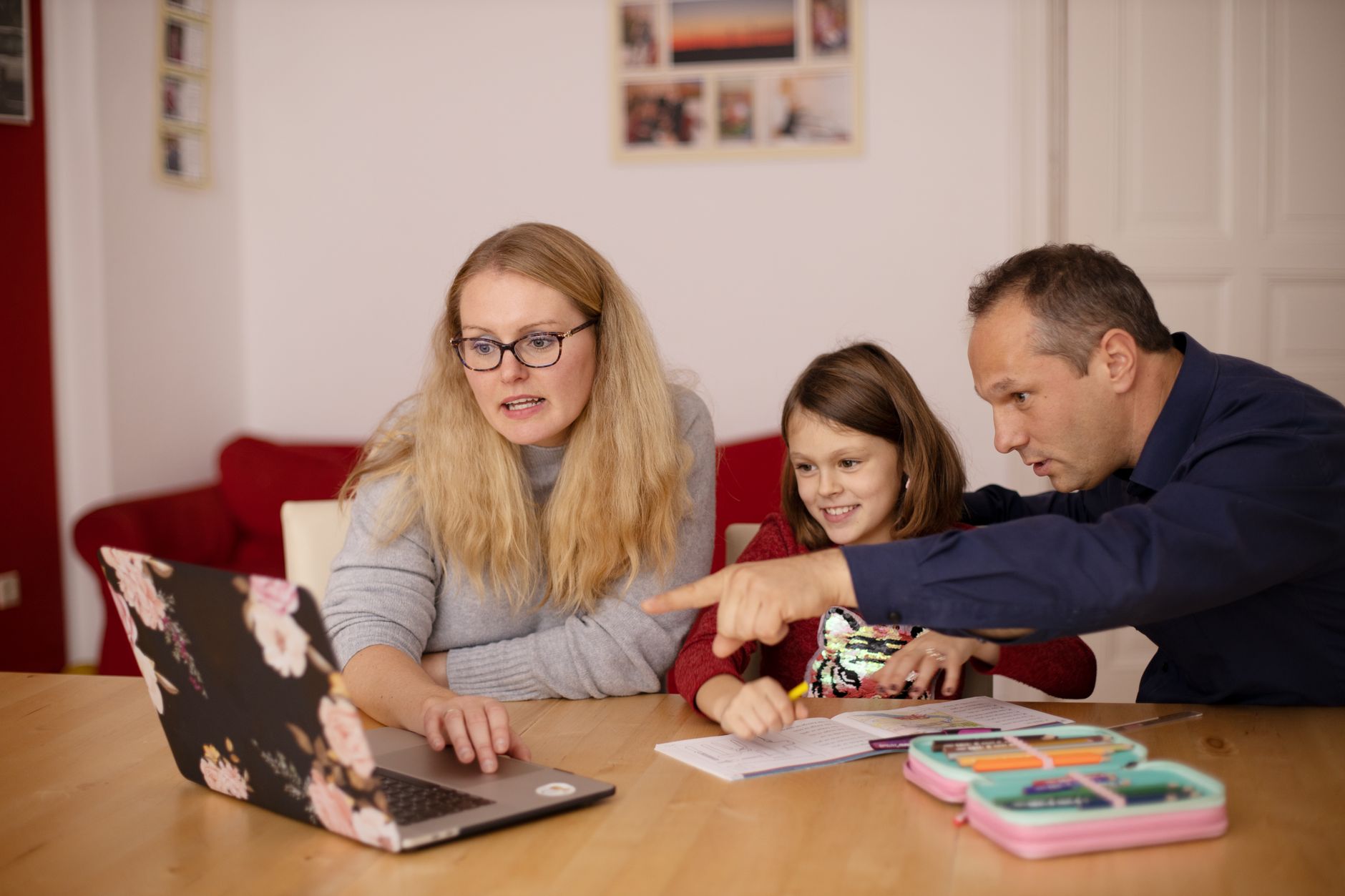 Delight-Directed Learning in Homeschool: How It Actually Works (And Why It’s Not Just Unschooling)