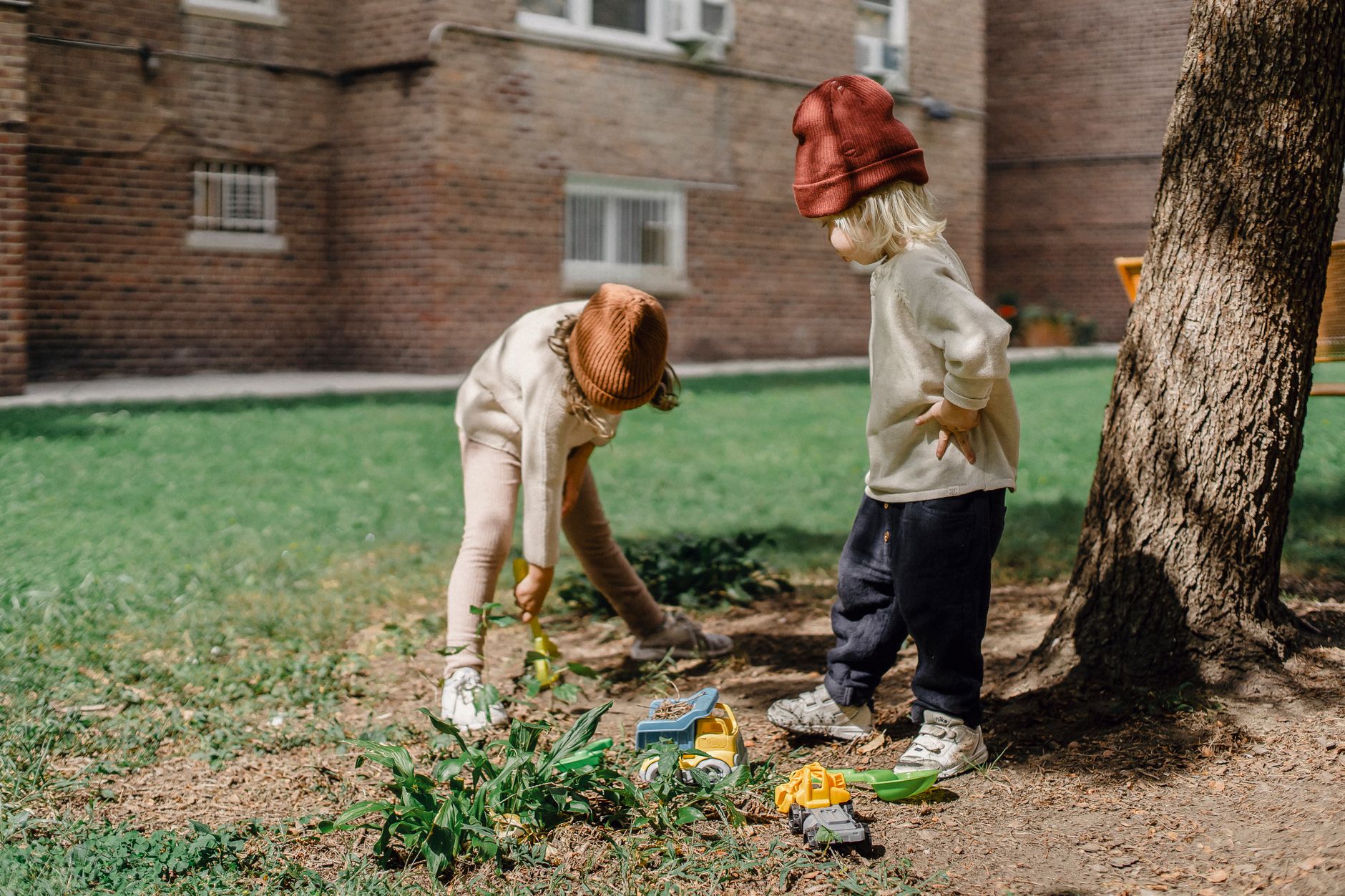 How to Create a Nature Play Yard in Your Backyard (Without Spending a Fortune)