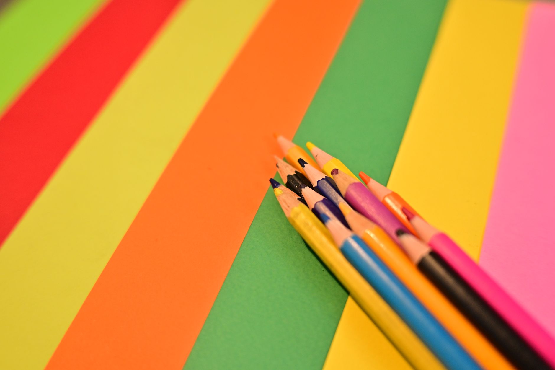 How to Homeschool Multiple Ages at Once (Tips That Actually Work for Real Families)