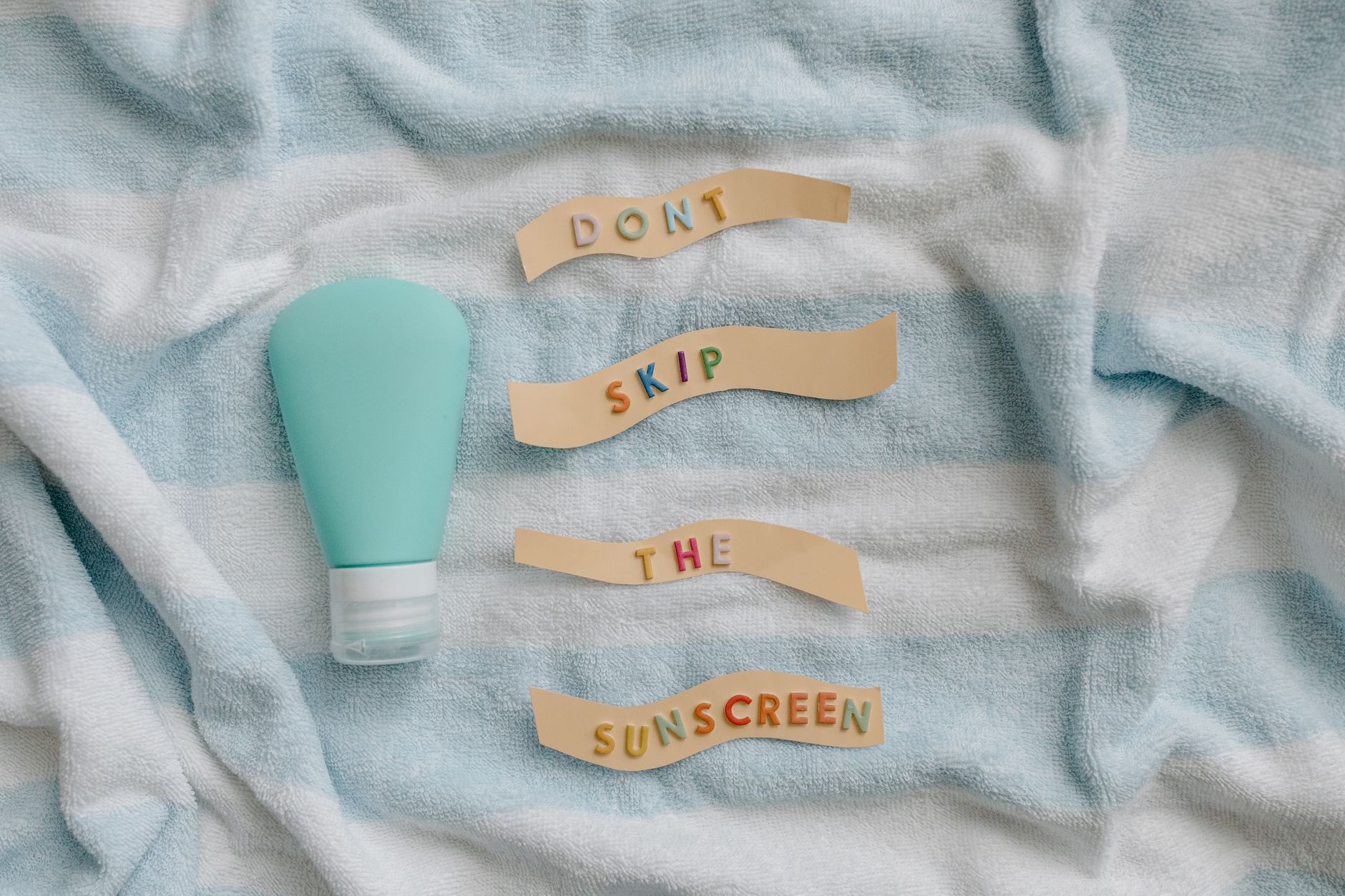 Non-Toxic Sunscreen for Babies Under 6 Months (What’s Actually Safe and What to Skip)